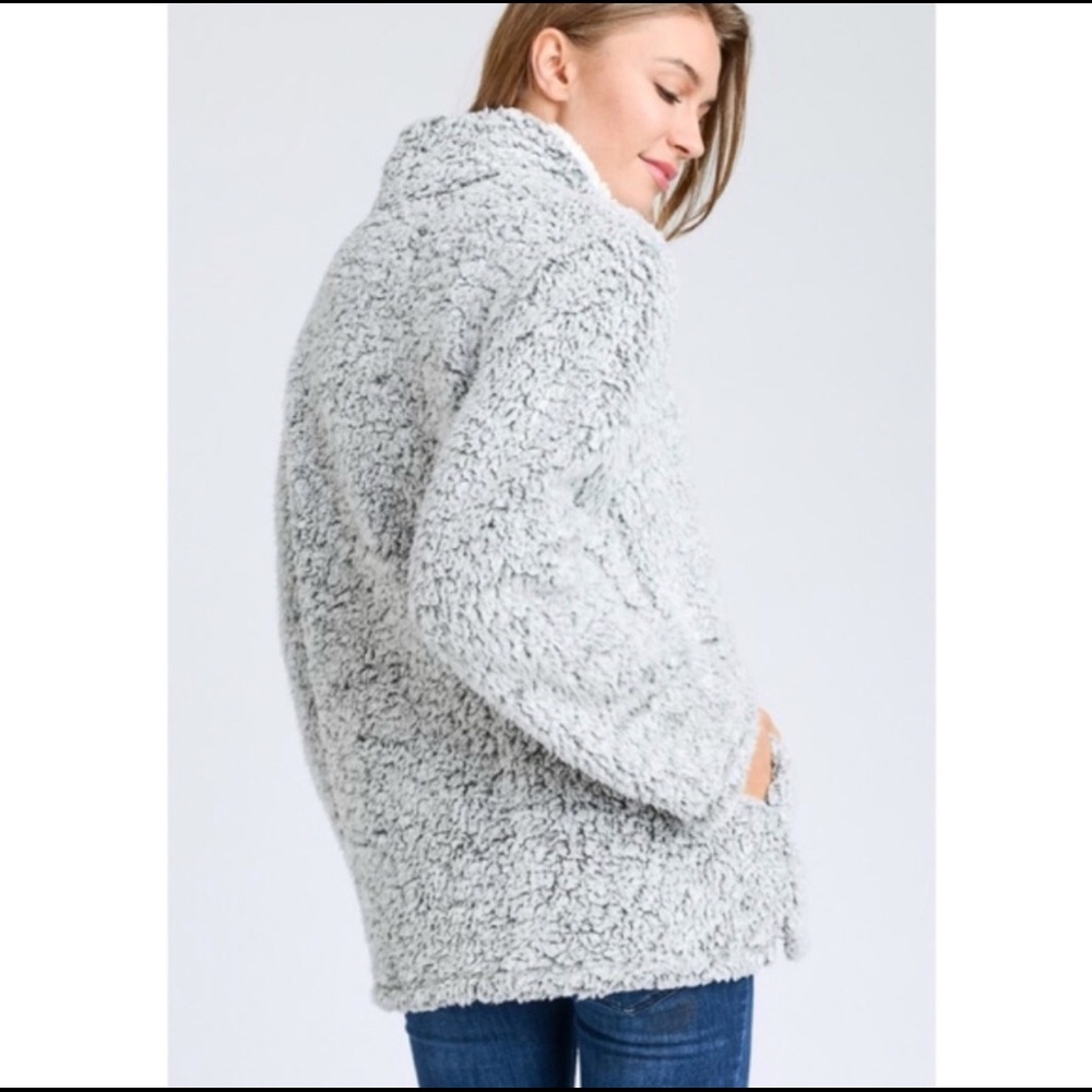 🎉HP🎉 Sherpa Pullover - Picture 4 of 4
